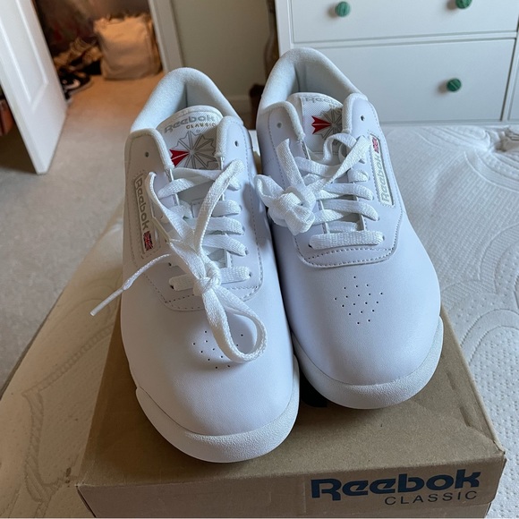 Reebok size 8 Women’s shoes - Picture 6 of 7